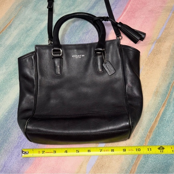 Coach F 48894 Mini Tanner crossbody bags in black - Picture 6 of 10
